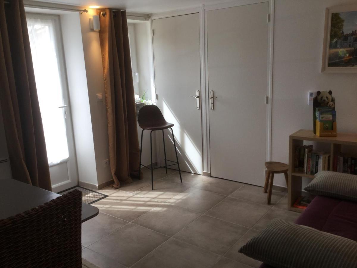 La Petite Jucherie Saint-Hippolyte  Extérieur photo