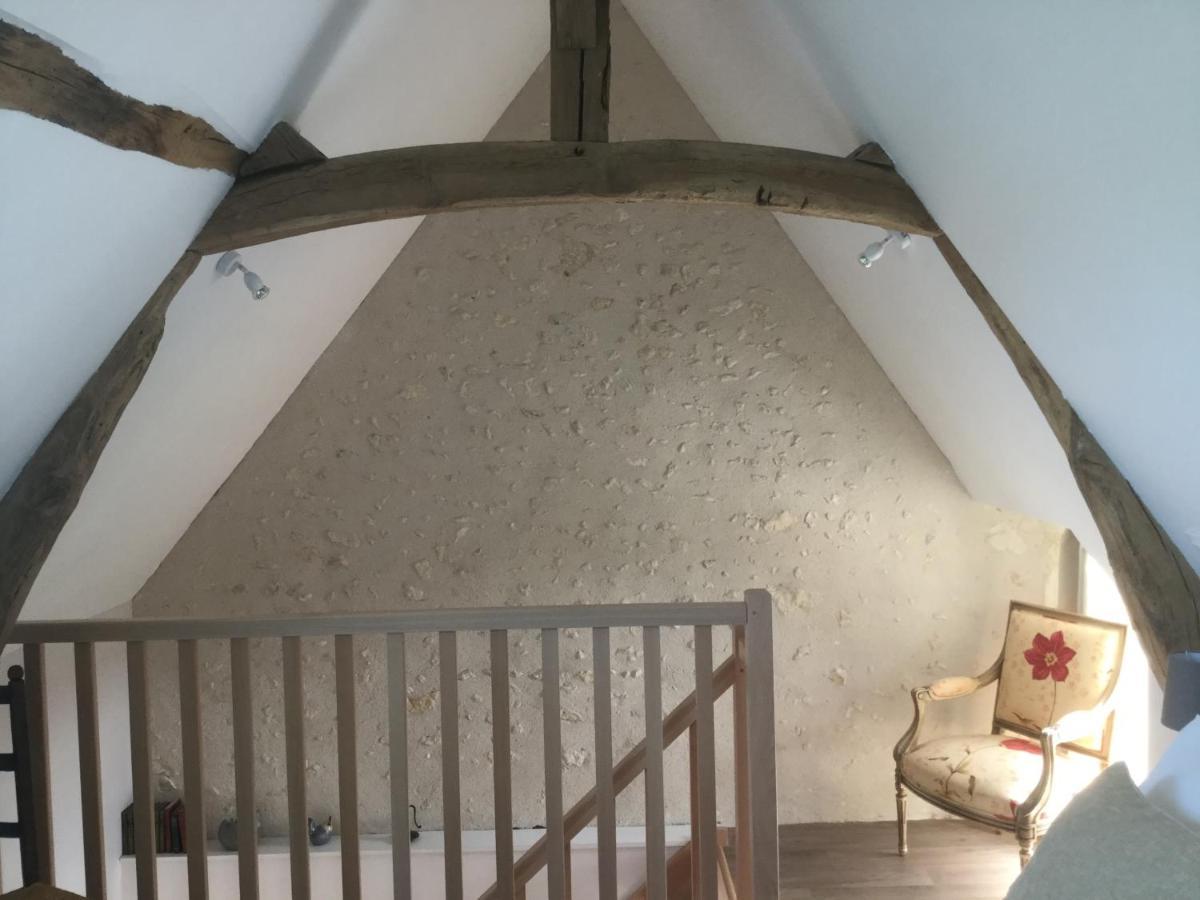 La Petite Jucherie Saint-Hippolyte  Extérieur photo